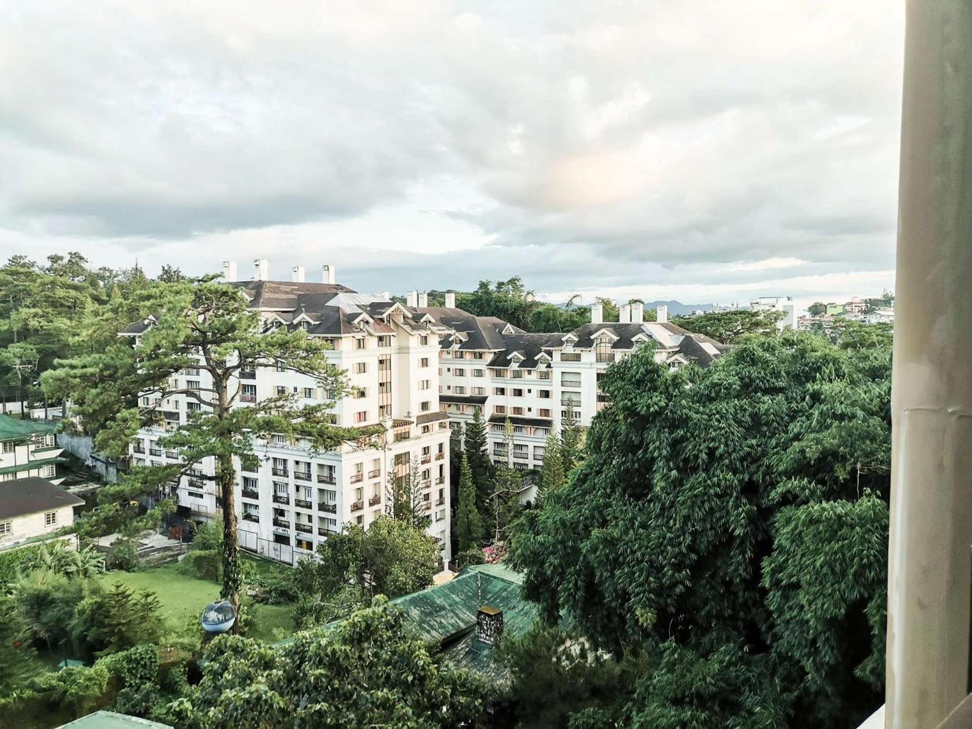 Cozy Pine Suites Baguio City Esterno foto