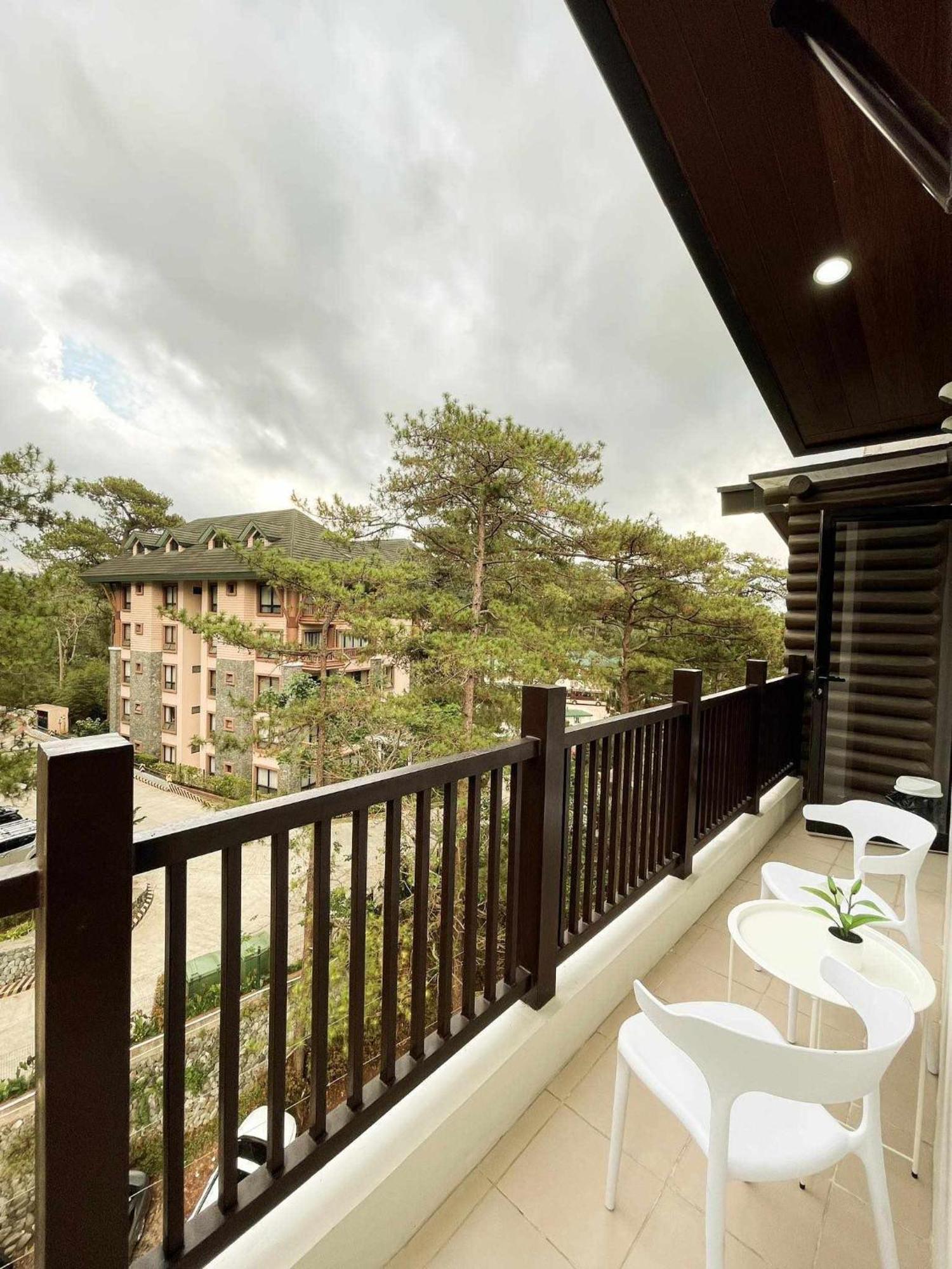 Cozy Pine Suites Baguio City Esterno foto