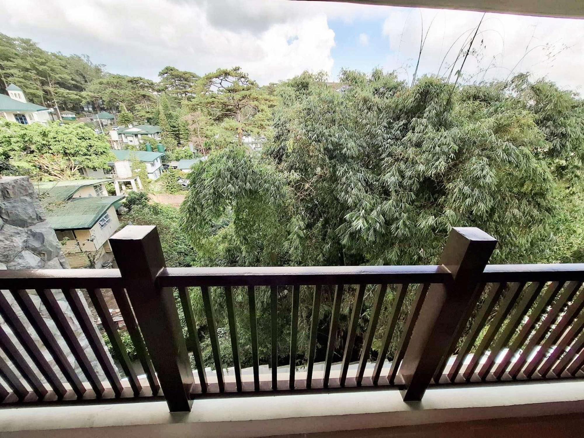 Cozy Pine Suites Baguio City Esterno foto